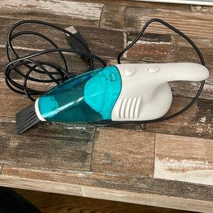 Mini Keyboard / Desk Vacuum